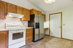 110 Pinellas Ln, Waynesville, NC 28785 - Photo 18