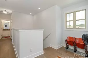 37 Thornes Ln, Asheville, NC 28805 - Photo 22