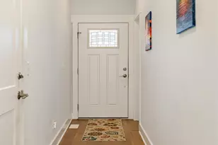 37 Thornes Ln, Asheville, NC 28805 - Photo 4
