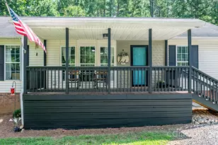 4358 Bart Lee St, Claremont, NC 28610 - Photo 4