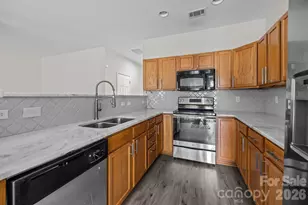 482 Delta Dr, Fort Mill, SC 29715 - Photo 4