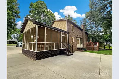 3245 15th Street NE, Hickory, NC 28601 - Photo 36