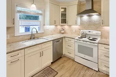 3245 15th Street NE, Hickory, NC 28601 - Photo 12