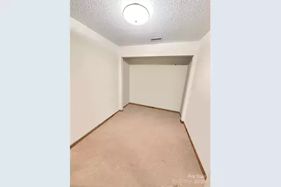 3245 15th Street NE, Hickory, NC 28601 - Photo 30