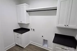 768 8th St NE, Hickory, NC 28601 - Photo 12