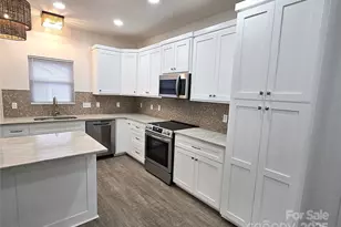 768 8th St NE, Hickory, NC 28601 - Photo 4