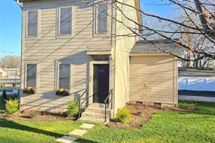 768 8th St NE, Hickory, NC 28601 - Photo 1