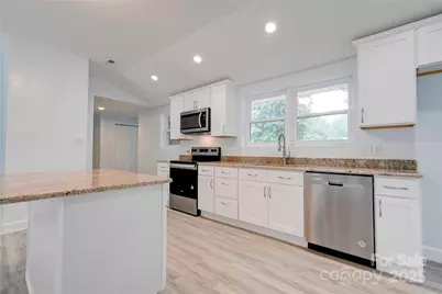 245 E College Avenue, Shelby, NC 28152 - Photo 6