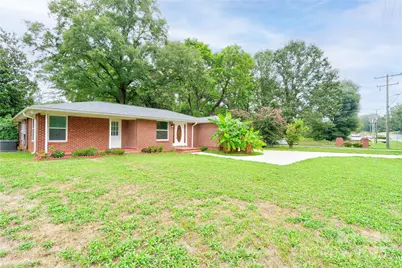 245 E College Avenue, Shelby, NC 28152 - Photo 1