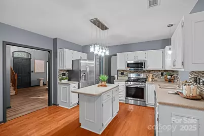 4123 Beauvista Drive, Charlotte, NC 28269 - Photo 18