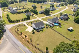 1302 Bryson Creek Dr, McConnells, SC 29726 - Photo 40