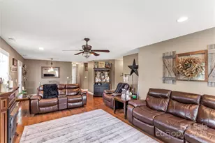 1302 Bryson Creek Dr, McConnells, SC 29726 - Photo 24