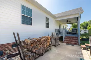 1302 Bryson Creek Dr, McConnells, SC 29726 - Photo 8