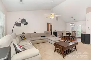 10106 Ashley Farm Dr, Matthews, NC 28105 - Photo 4