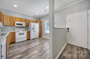 13719 Singleleaf Lane, Charlotte, NC 28278 - Photo 4