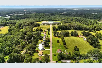 952 30th Street NE, Conover, NC 28613 - Photo 32