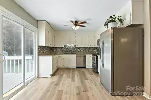 952 30th St NE, Conover, NC 28613 - Photo 14