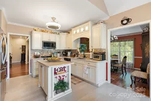 5244 Old Plantation Cir, Winston Salem, NC 27104 - Photo 8