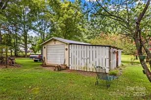 270 Lewis Ferry Rd, Statesville, NC 28625 - Photo 46