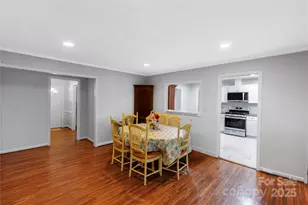 6625 Somersworth Dr, Charlotte, NC 28215 - Photo 2