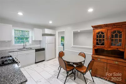 6625 Somersworth Drive, Charlotte, NC 28215 - Photo 4