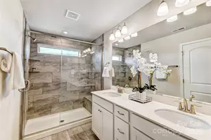 2642 Selbourne Dr, Gastonia, NC 28052 - Photo 2