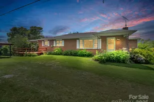 40 Country View Ln, Hendersonville, NC 28792 - Photo 8