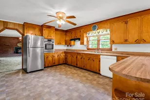 40 Country View Ln, Hendersonville, NC 28792 - Photo 12