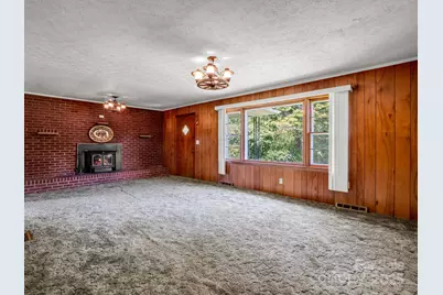 40 Country View Lane, Hendersonville, NC 28792 - Photo 2