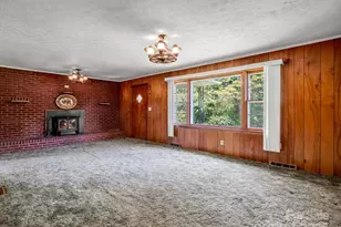 40 Country View Ln, Hendersonville, NC 28792 - Photo 2