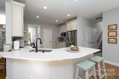 11823 Sir Francis Drake Drive, Charlotte, NC 28277 - Photo 10