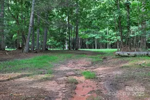 2401 Hundred Acres Ln, Lenoir, NC 28645 - Photo 32