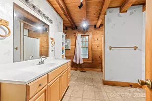 2401 Hundred Acres Ln, Lenoir, NC 28645 - Photo 16