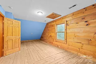 2401 Hundred Acres Ln, Lenoir, NC 28645 - Photo 22