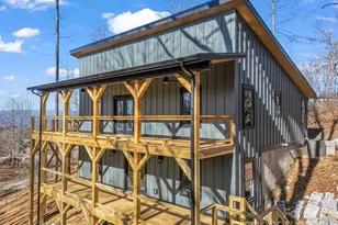 276 Coopers Dr, Hendersonville, NC 28739 - Photo 2