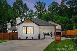 6326 Cedar Croft Dr, Charlotte, NC 28226 - Photo 2