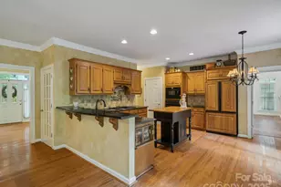 423 Shrewsbury Ln, Matthews, NC 28105 - Photo 14