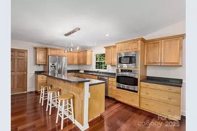 608 Upper Sondley Drive, Asheville, NC 28805 - Photo 6