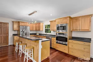 608 Upper Sondley Dr, Asheville, NC 28805 - Photo 6