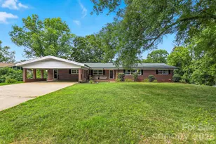 26 33rd Ave NW, Hickory, NC 28601 - Photo 2