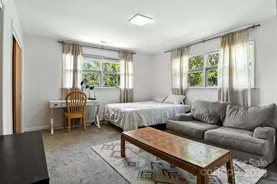 26 33rd Avenue NW, Hickory, NC 28601 - Photo 12