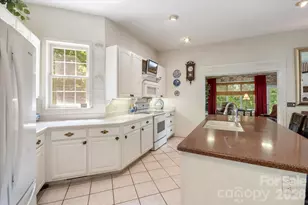 25 Tow Hee Trl, Tryon, NC 28782 - Photo 12