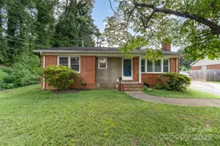2408 Kilborne Dr, Charlotte, NC 28205 - Photo 2