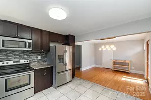 2408 Kilborne Dr, Charlotte, NC 28205 - Photo 14