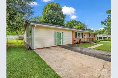 128 N Woodland Avenue, Forest City, NC 28043 - Photo 4