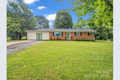 128 N Woodland Avenue, Forest City, NC 28043 - Photo 1