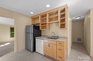 129 Franklin Rd, Swannanoa, NC 28778 - Photo 8