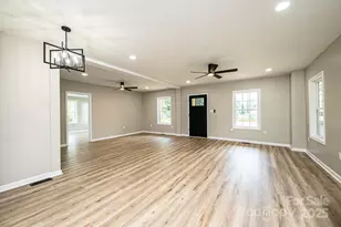 204 Hickory St, Granite Falls, NC 28630 - Photo 18