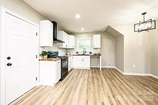 204 Hickory St, Granite Falls, NC 28630 - Photo 14