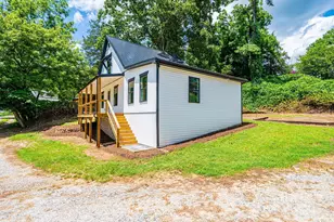 204 Hickory St, Granite Falls, NC 28630 - Photo 2